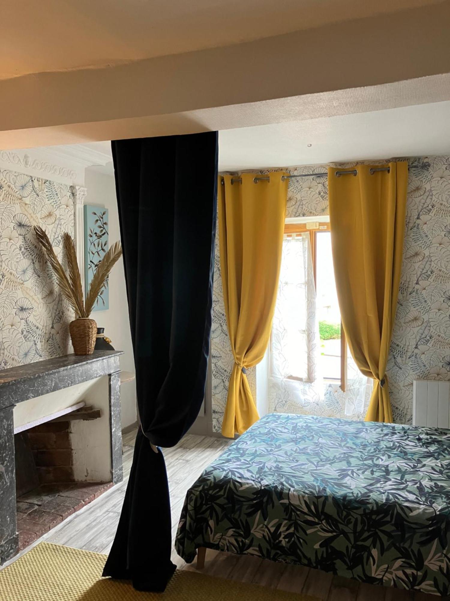 Charmante Maison En Pierres Precy-le-Sec Kültér fotó