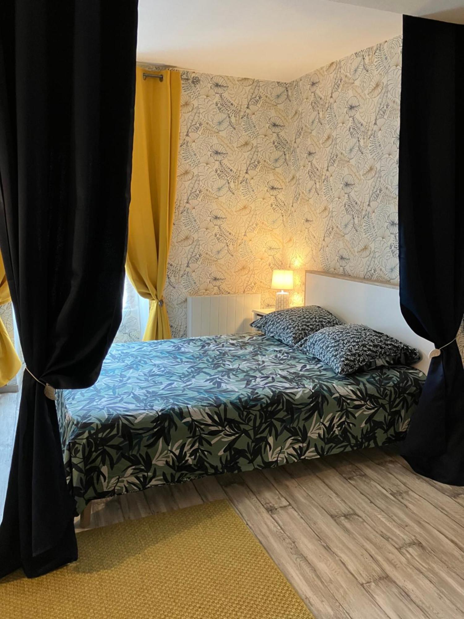 Charmante Maison En Pierres Precy-le-Sec Kültér fotó