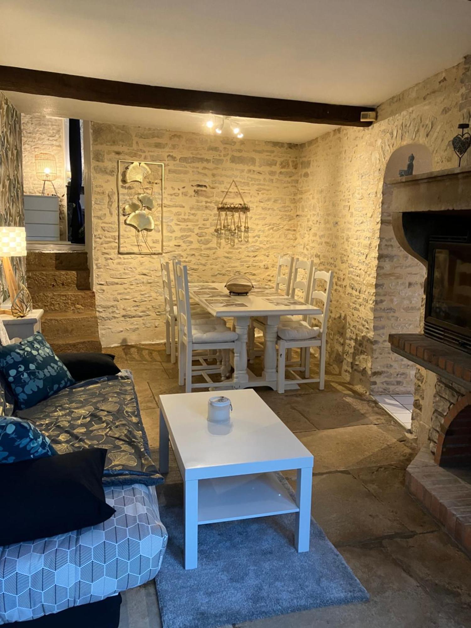 Charmante Maison En Pierres Precy-le-Sec Kültér fotó