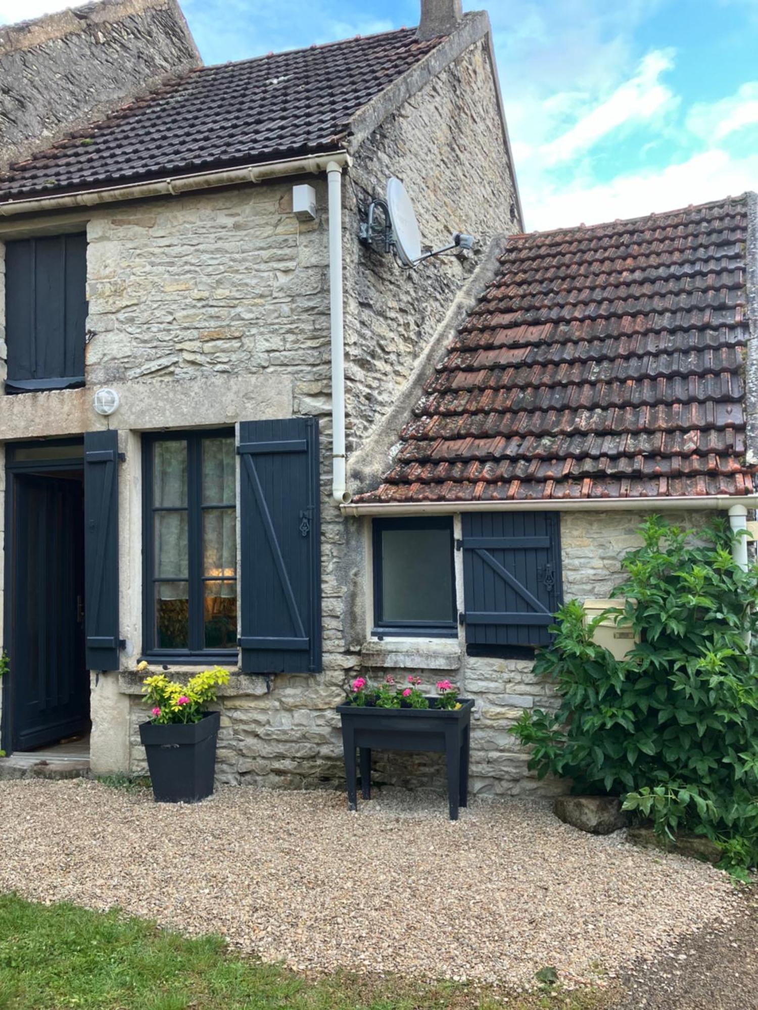 Charmante Maison En Pierres Precy-le-Sec Kültér fotó