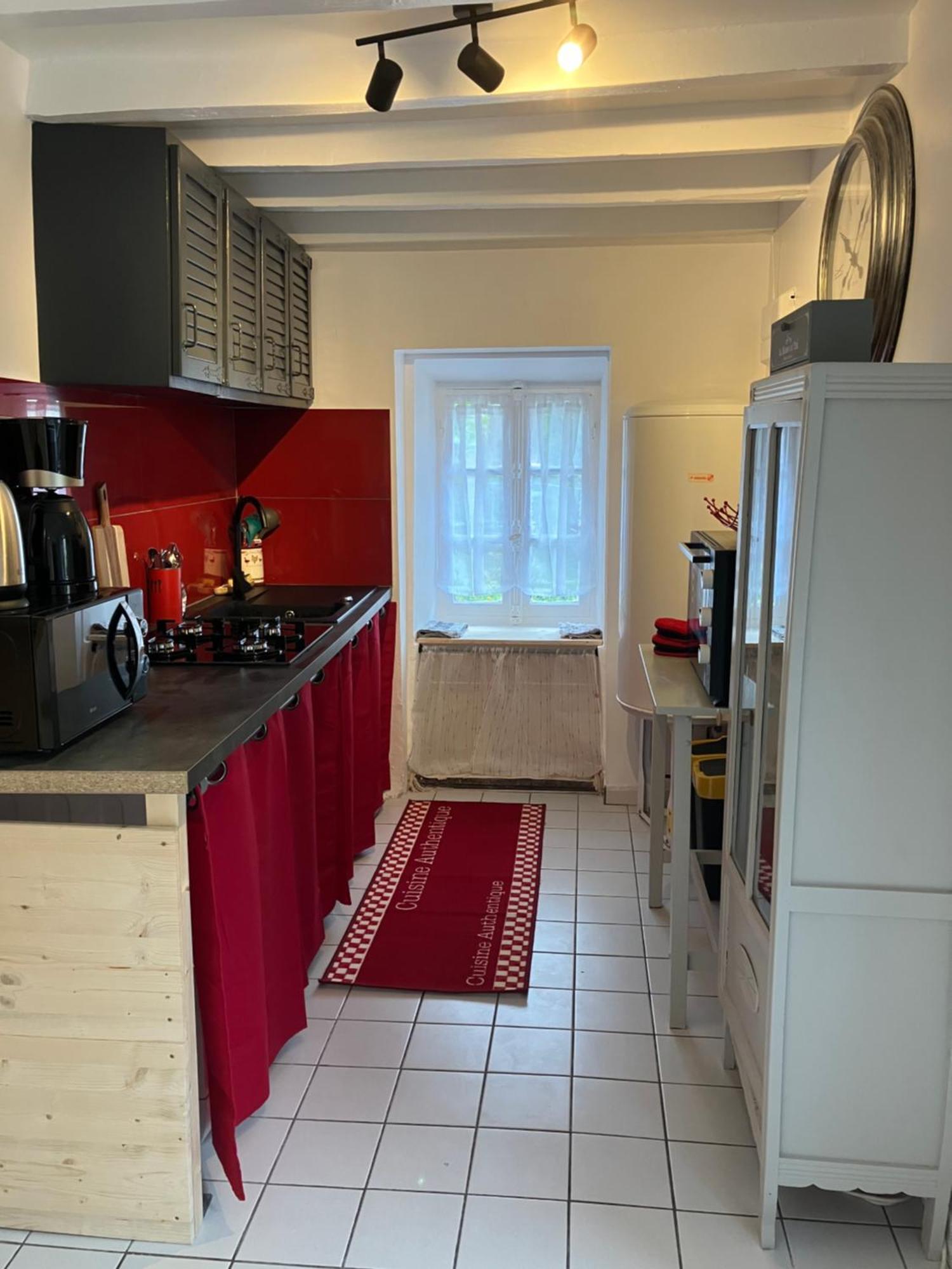 Charmante Maison En Pierres Precy-le-Sec Kültér fotó